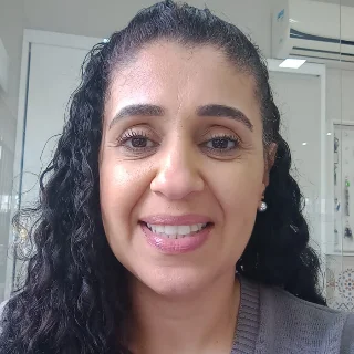 Niedja Araújo, do setor de vistorias da Kazue Imóveis